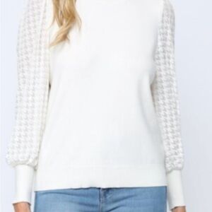Fate Chic White Sweater with Textured Sleeves